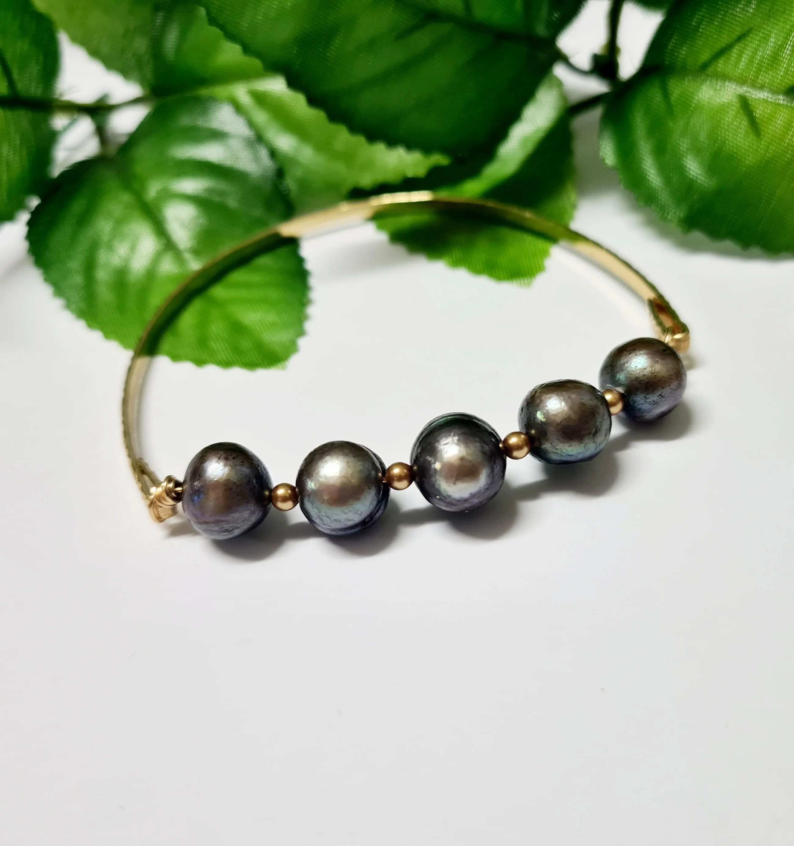 Cherry Black Rose - Natural Multiple Pearls Bangle