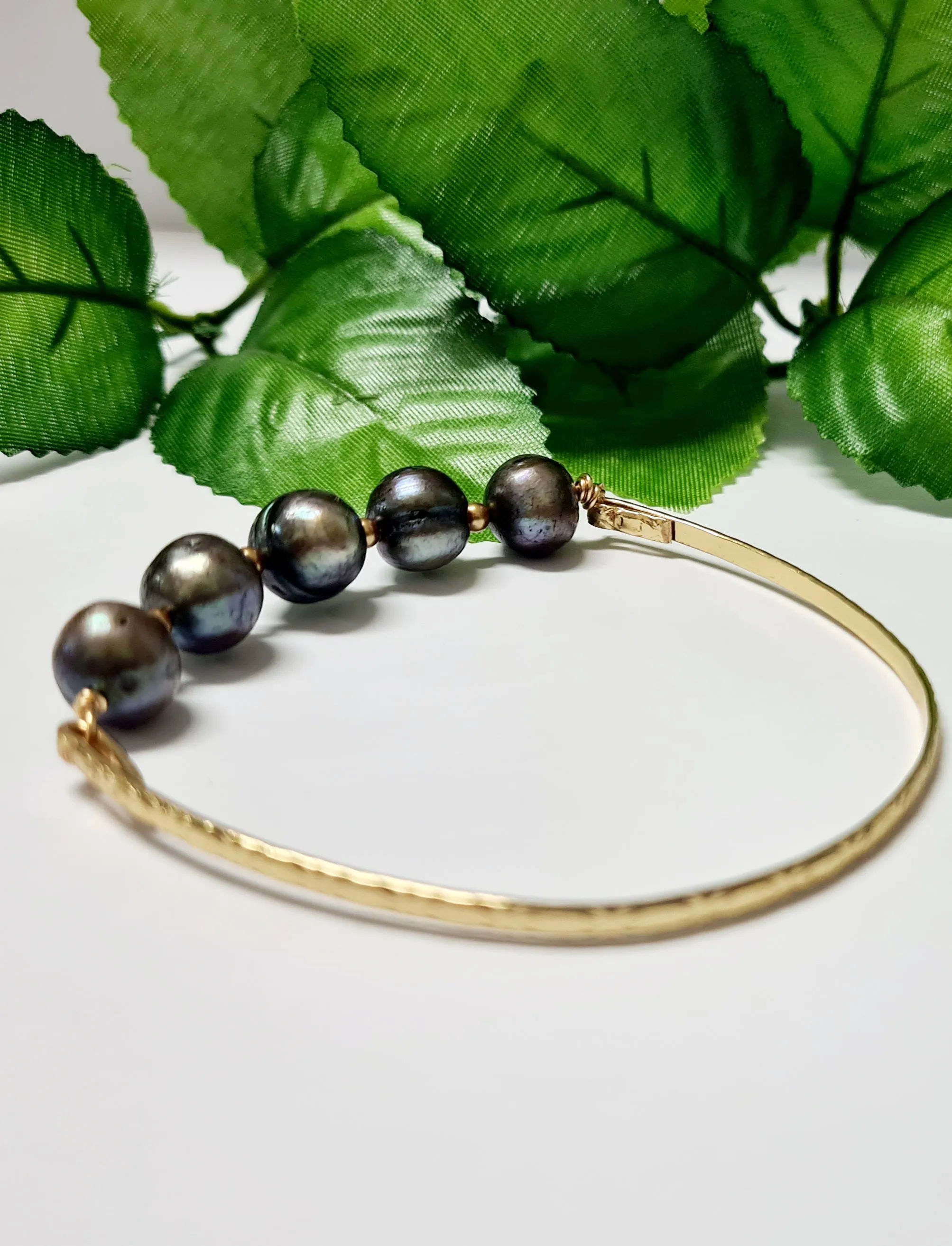 Cherry Black Rose - Natural Multiple Pearls Bangle