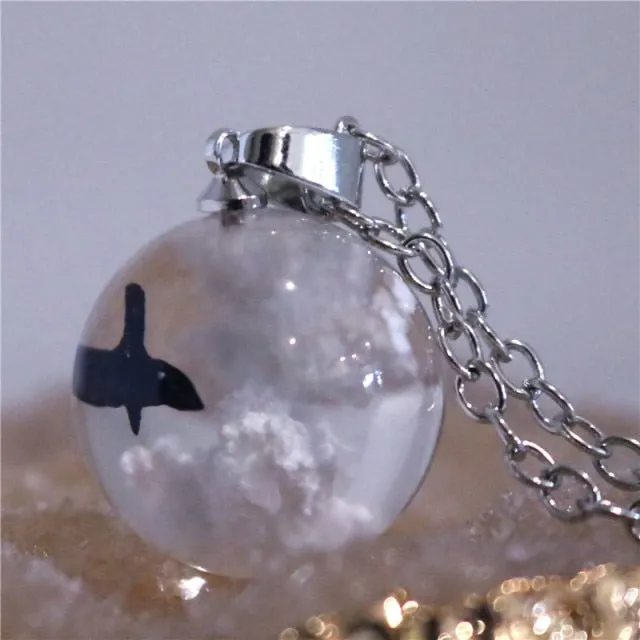 Chic Transparent Resin Rould Ball Moon Pendant Necklace Women Blue Sky White Cloud Chain Necklace Fashion Jewelry Gifts For Girl