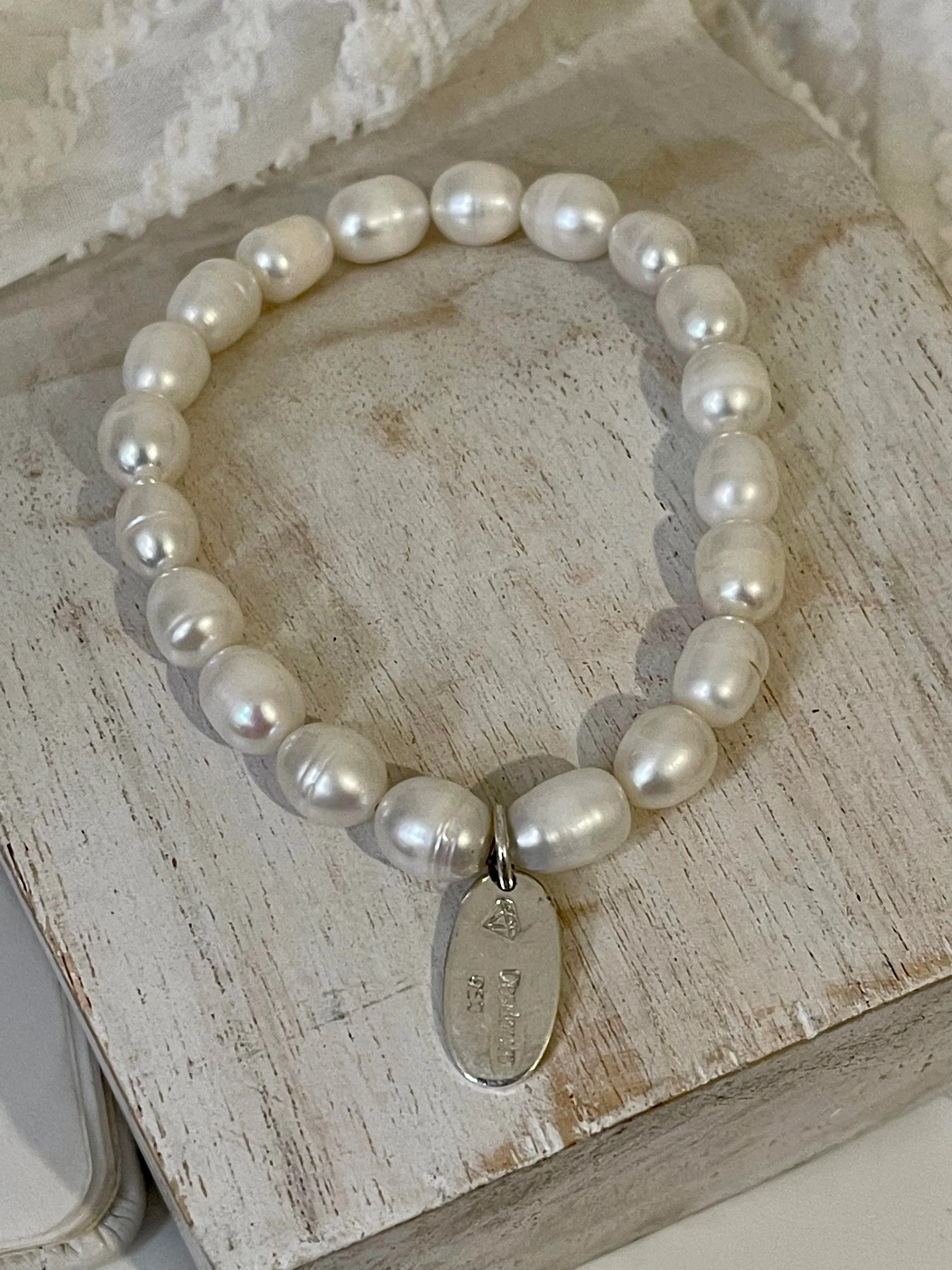 Simplicity Pearl Bracelet